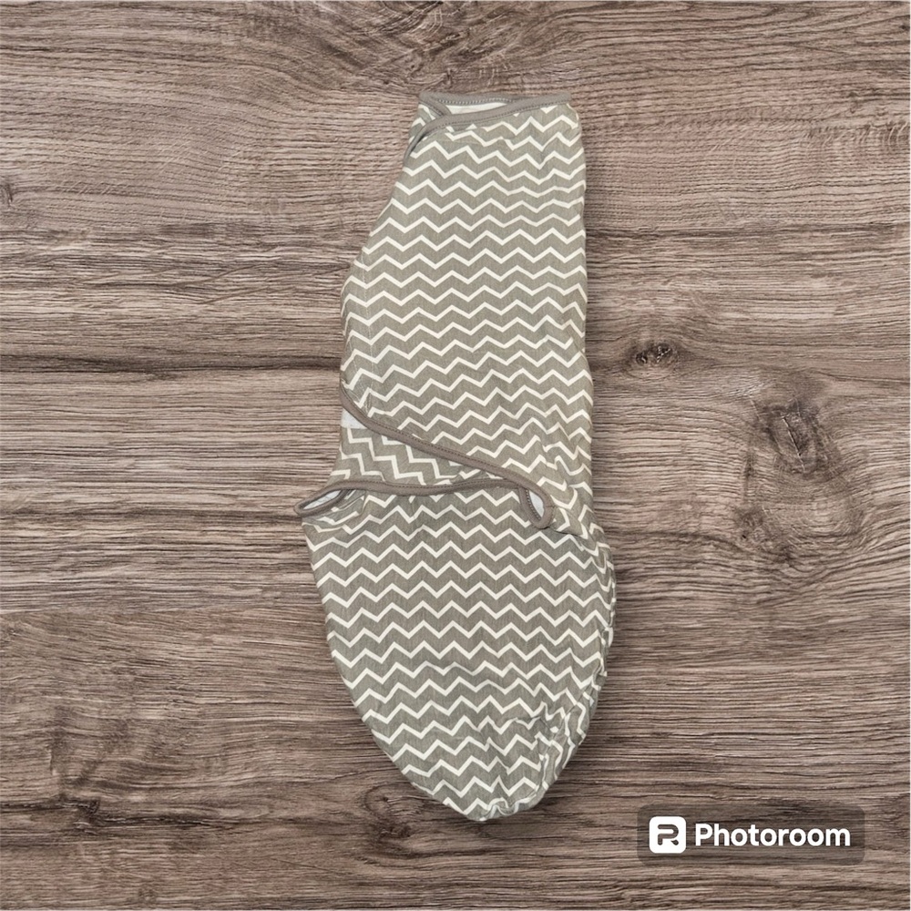 Bublo Baby Swaddle Blanket‎ - Size L (14-18 lbs) - Gray Chevron Pattern